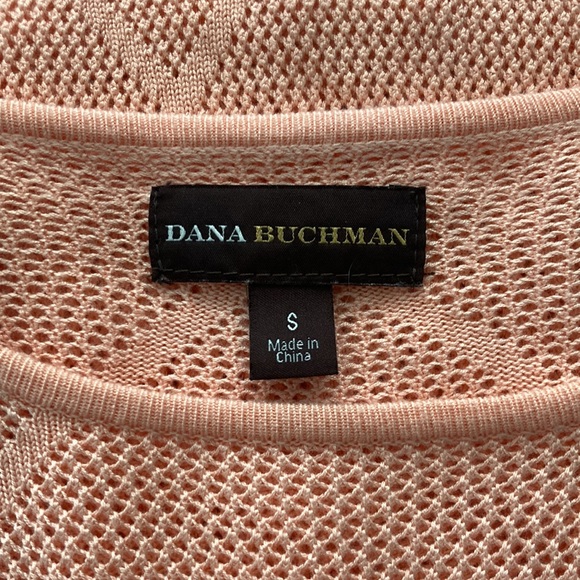 Brand Dana Buchman size small peach holy top - Picture 2 of 2